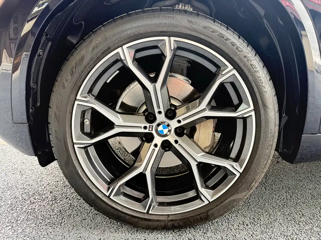 BMW X5 2025 xDrive 30Li Premium M Sport