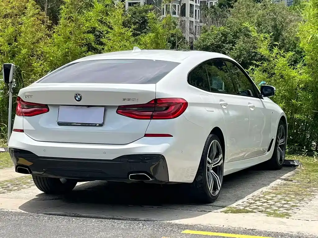 BMW 6 Series GT — миниатюра 8