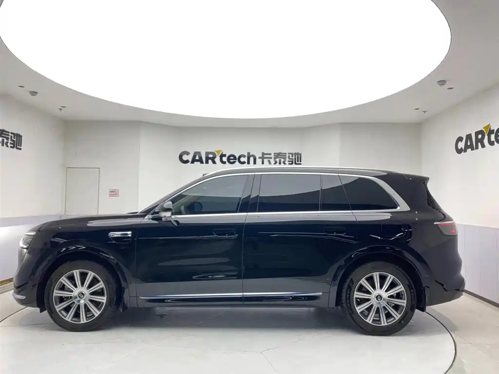 AITO ASK THE WORLD M8