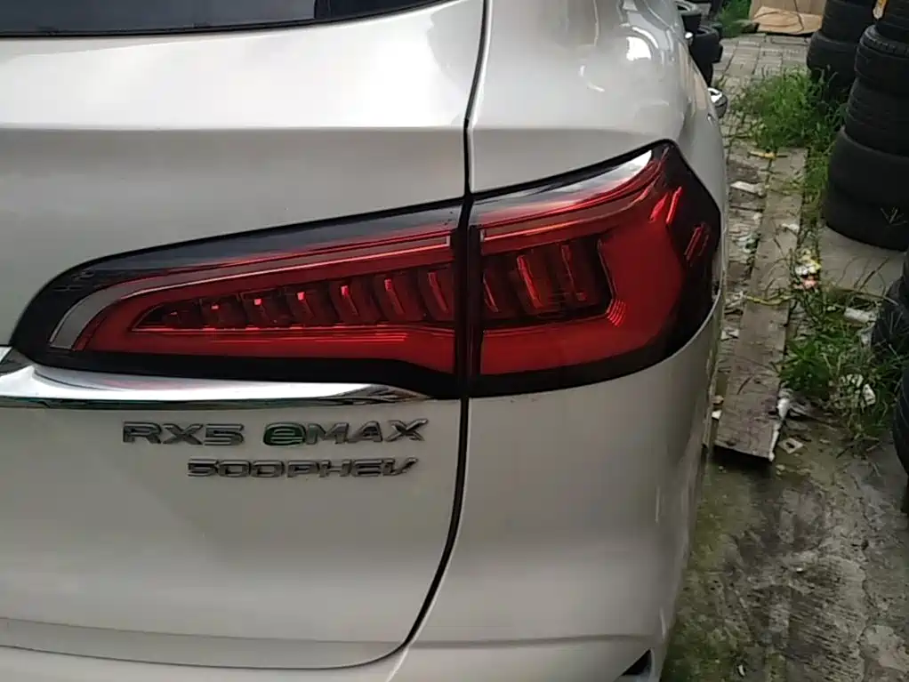 Roewe RX5 eMAX — миниатюра 8