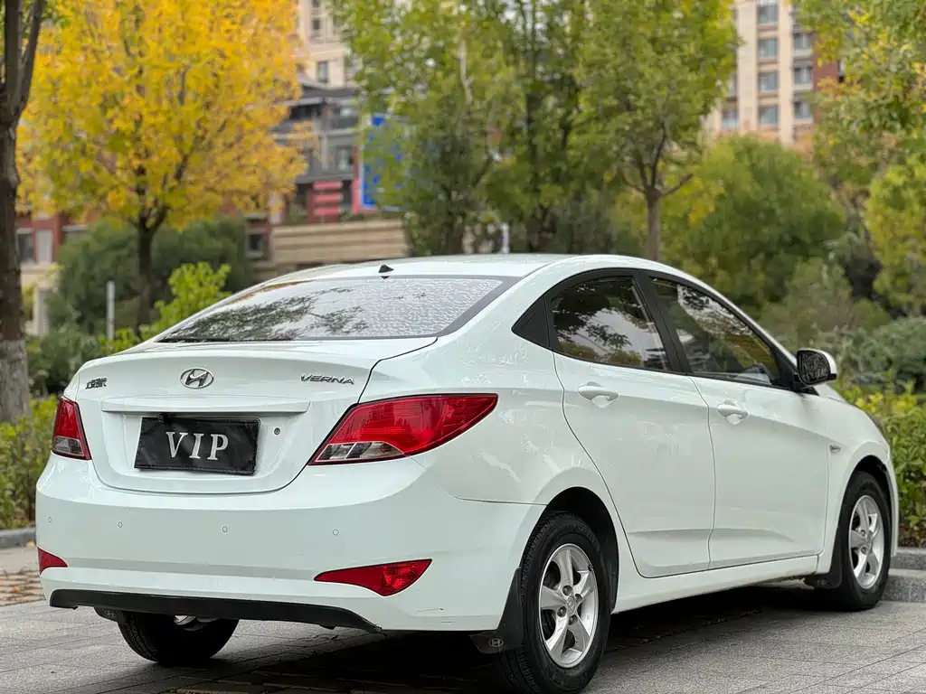 Hyundai Verna — миниатюра 10
