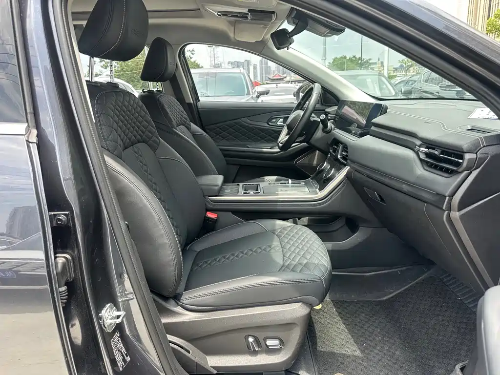 Exeed Lingyun 290T 2WD Star Shine Edition, фото 10