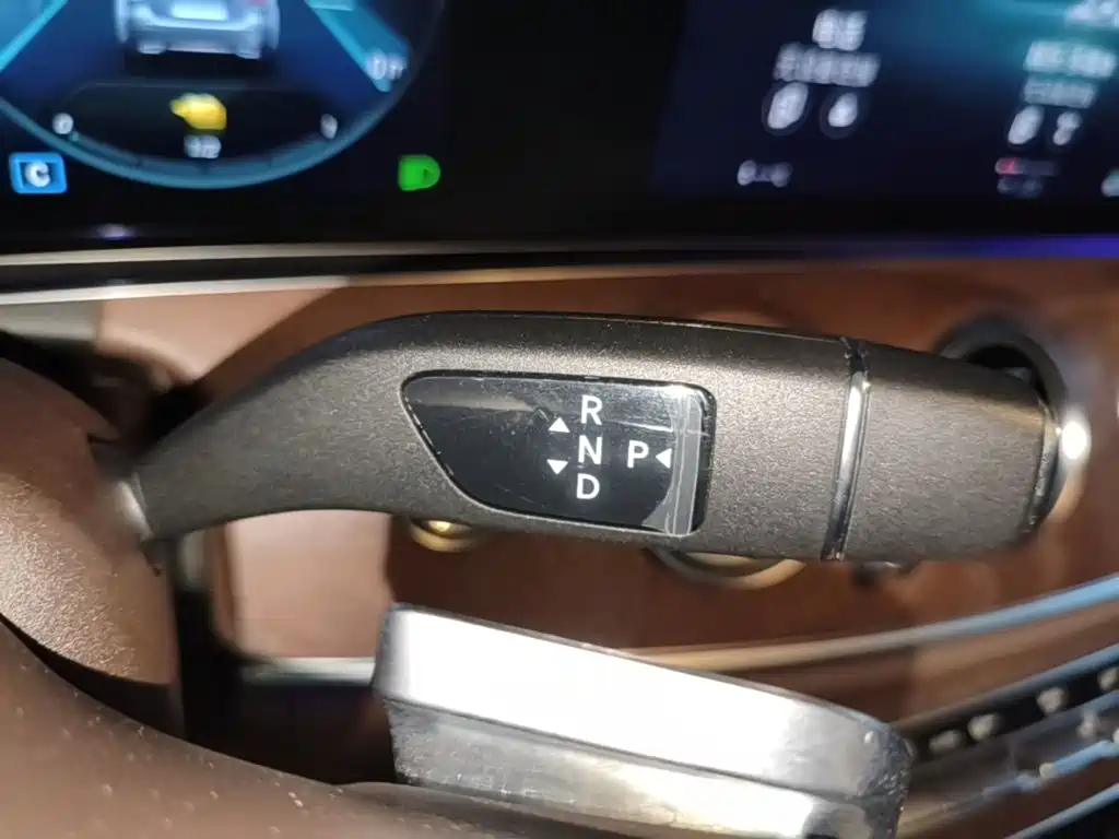 Mercedes-Benz E-Class New Energy — миниатюра 14