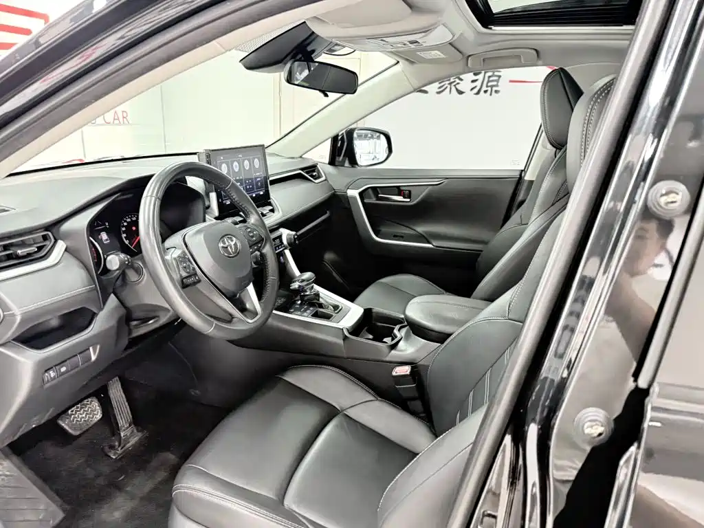 Toyota Wildlander — миниатюра 8