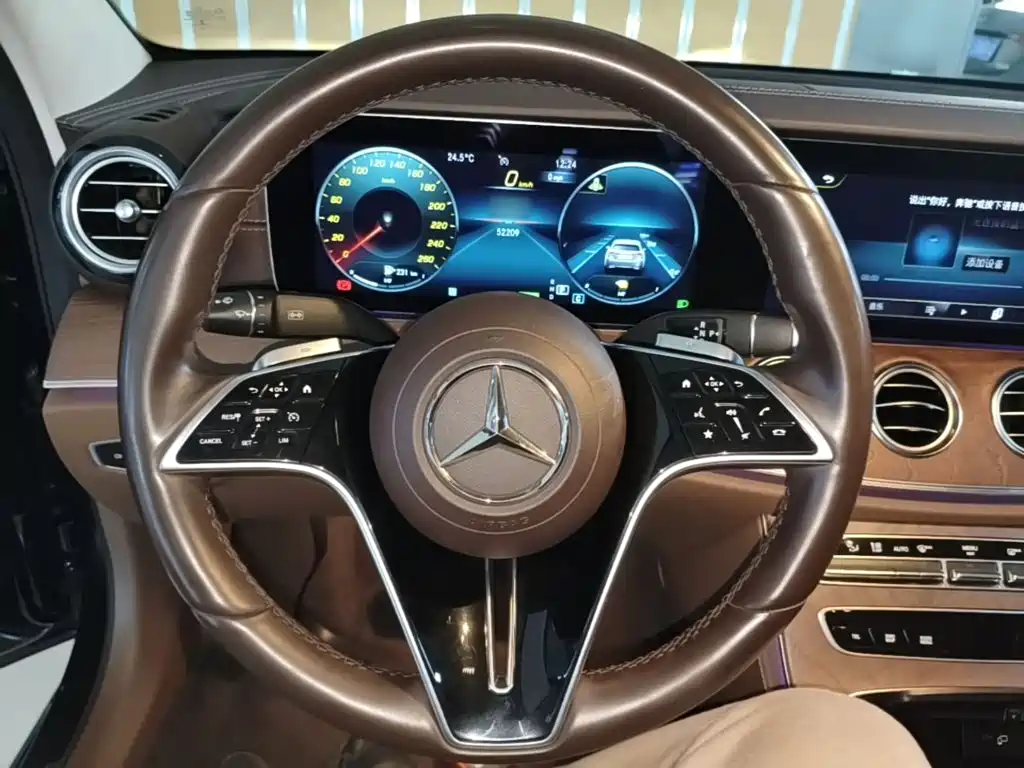 Mercedes-Benz E-Class New Energy — миниатюра 11
