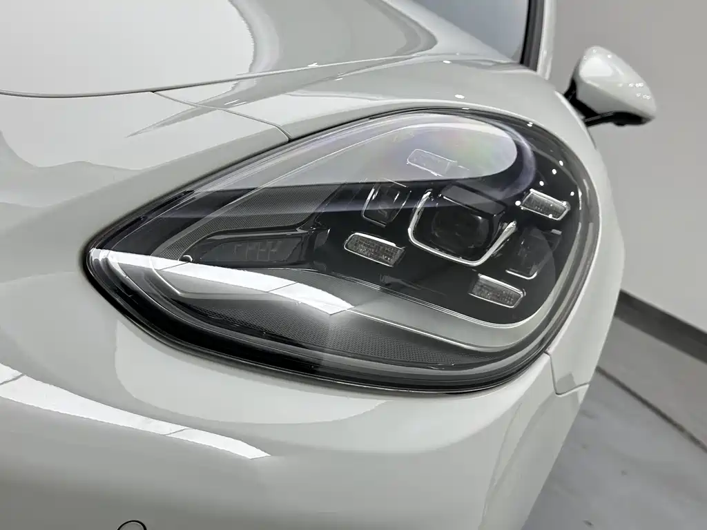 Porsche Panamera — миниатюра 19