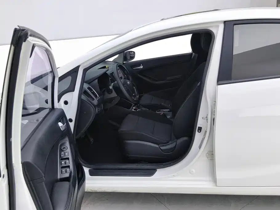 Kia K3 — миниатюра 9