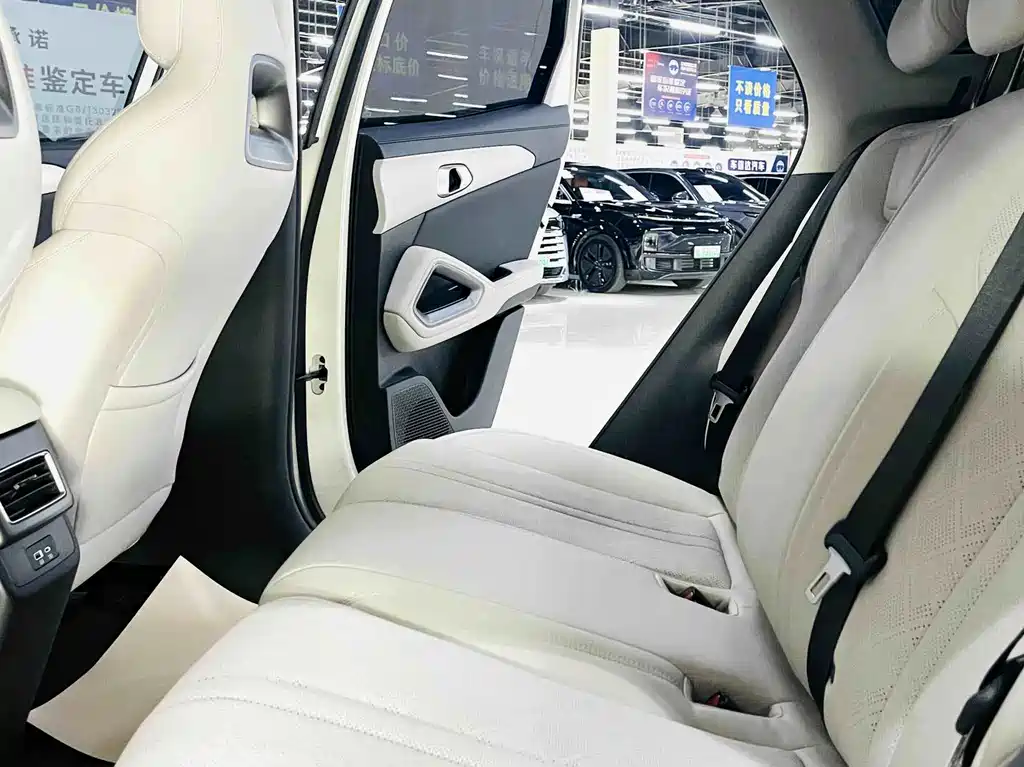 BYD Yuan UP — миниатюра 5