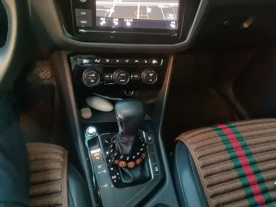 Volkswagen Tiguan L — миниатюра 16