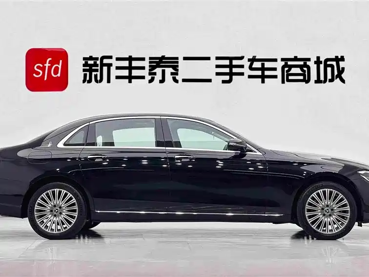 Mercedes-Benz E-Class — миниатюра 2