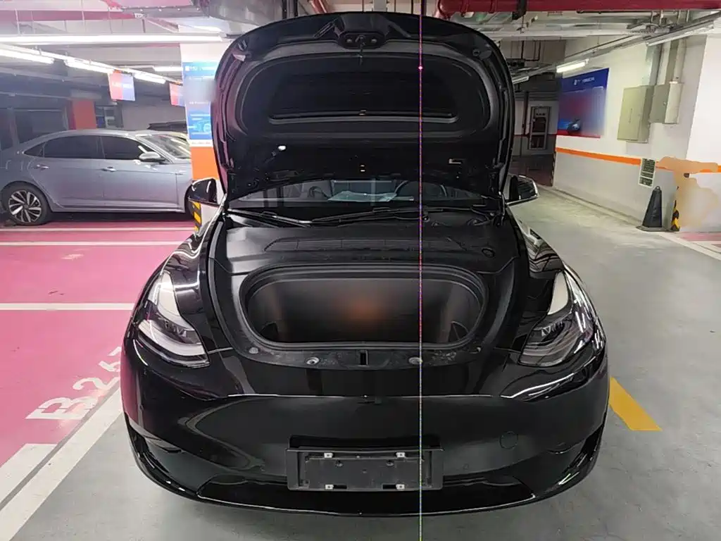 Tesla Model Y — миниатюра 20