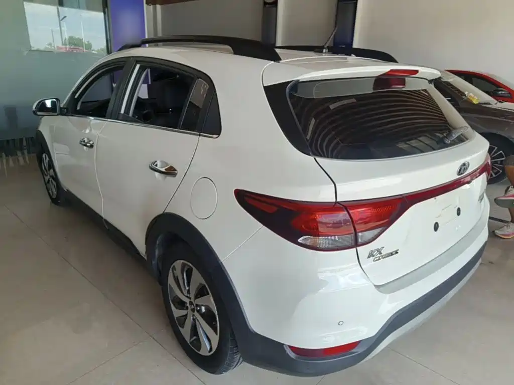 Kia KX Cross — миниатюра 5