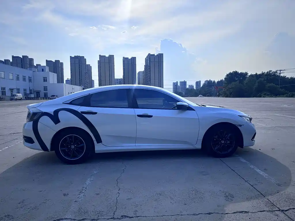 Honda Civic 2019 220TURBO CVT V