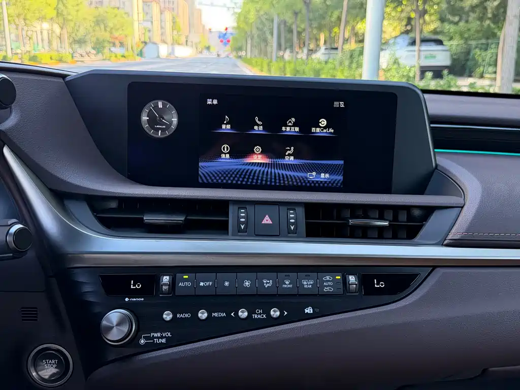 Lexus ES — миниатюра 17