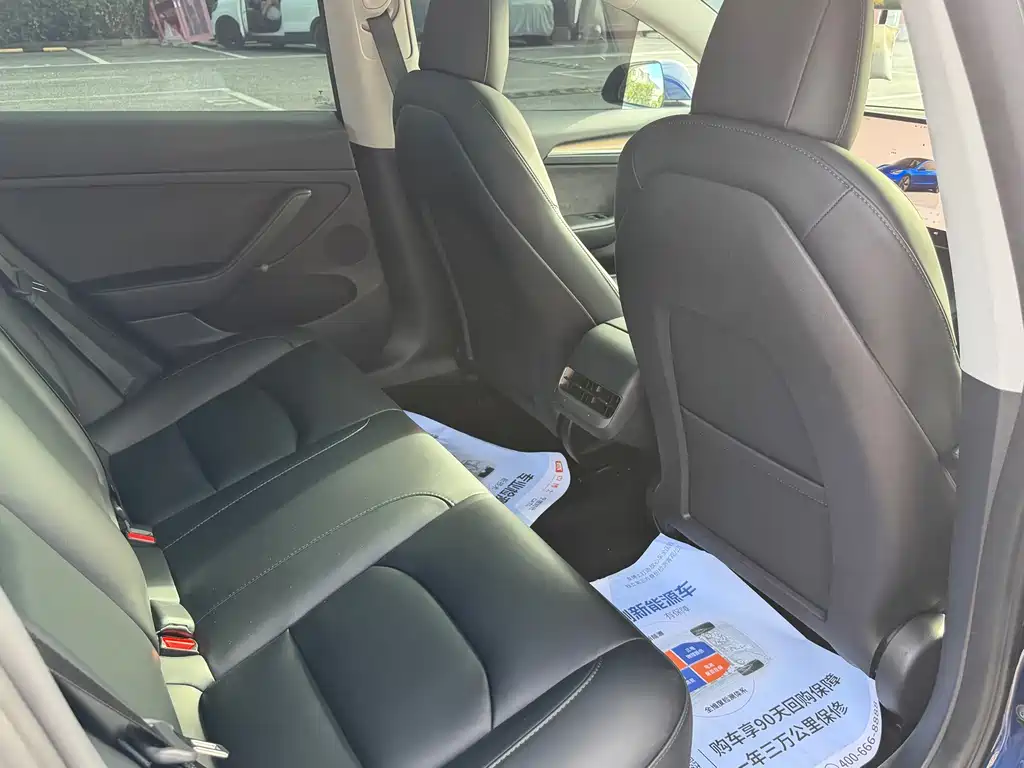 Tesla Model 3 — миниатюра 22