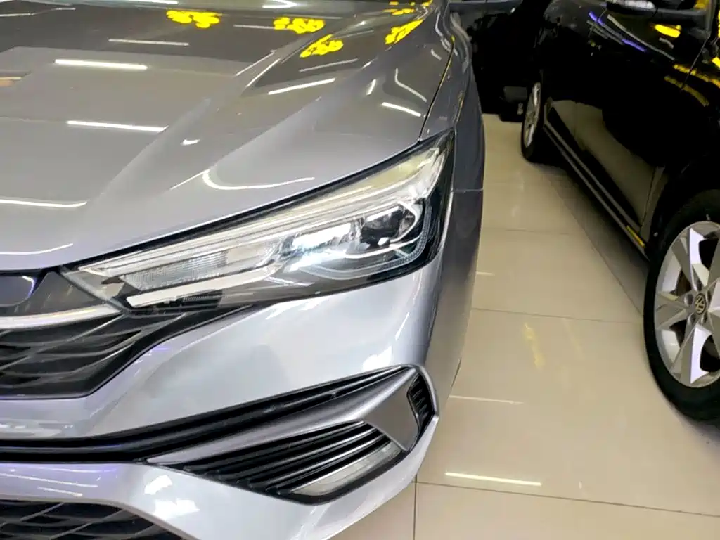 Roewe i5 — миниатюра 24