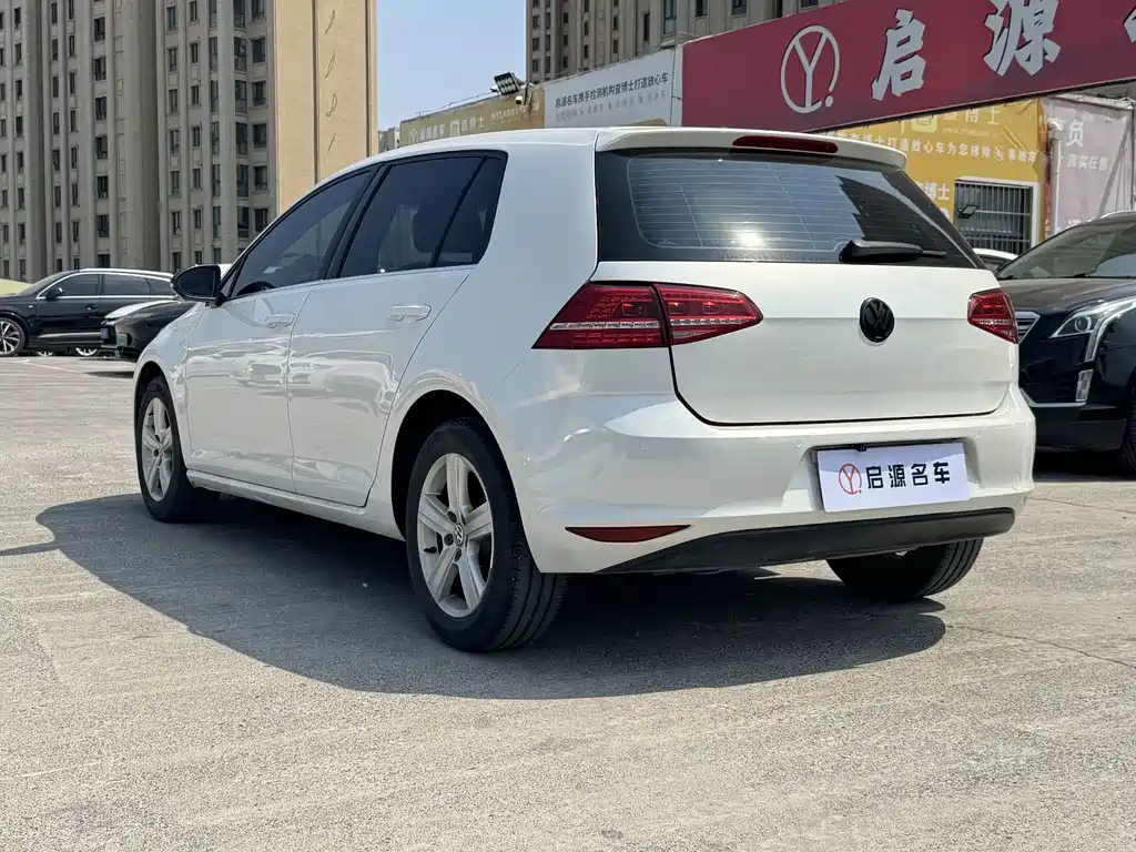 Volkswagen Golf — миниатюра 4
