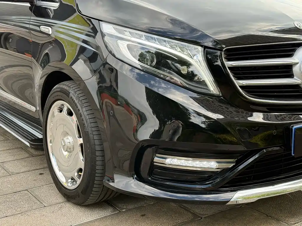 Mercedes-Benz V-Class — миниатюра 26