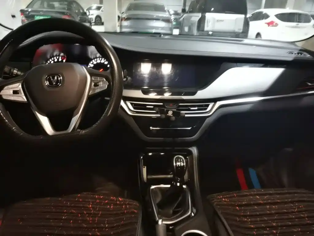 Changan CS35PLUS — миниатюра 12