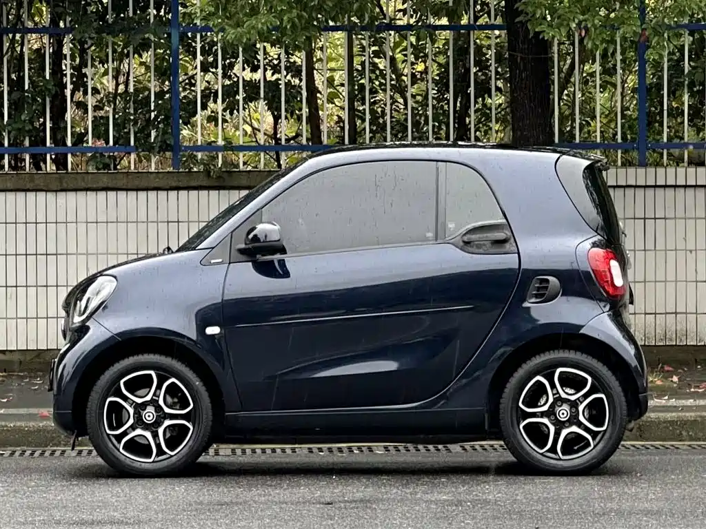 smart Smart Fortwo — миниатюра 9