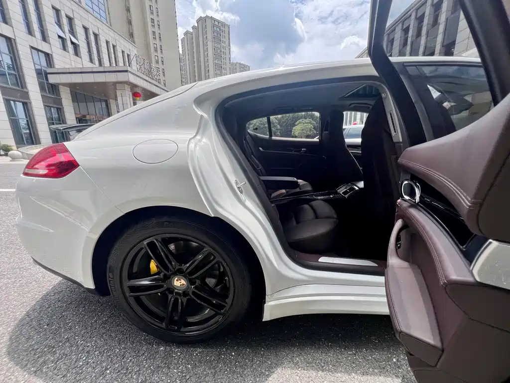 Porsche Panamera — миниатюра 27