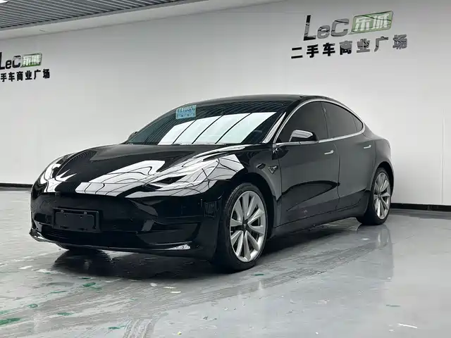 TESLA MODEL 3 2020