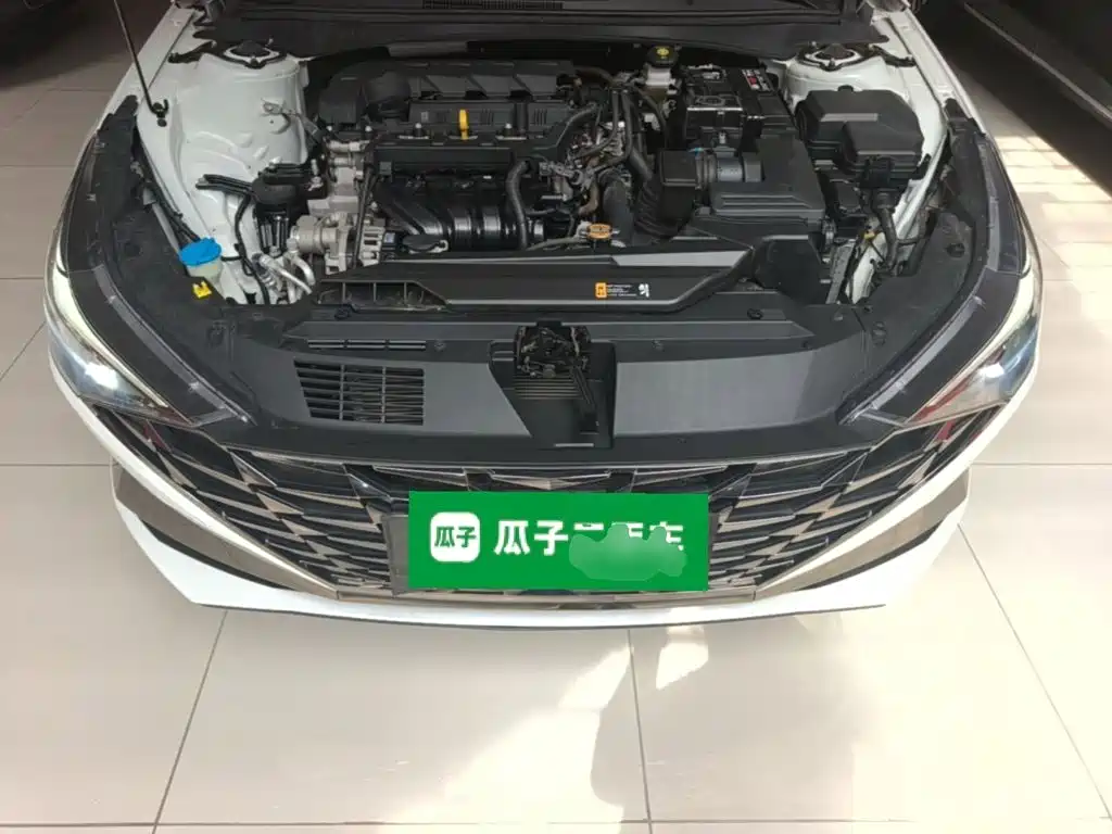 Hyundai Elantra — миниатюра 20