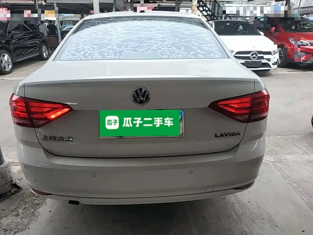 Volkswagen Lavida — миниатюра 6