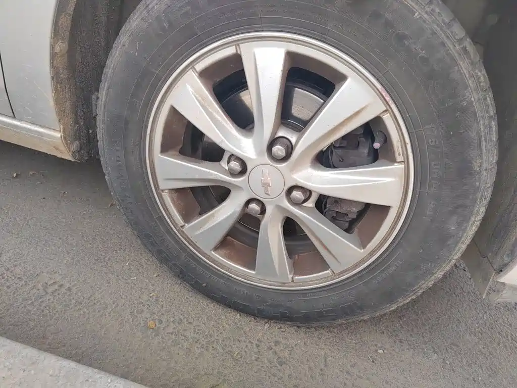 Chevrolet Sail — миниатюра 8