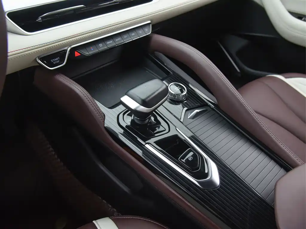 Geely Xingyue L — миниатюра 13