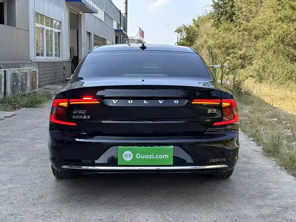 Volvo S90 — миниатюра 6