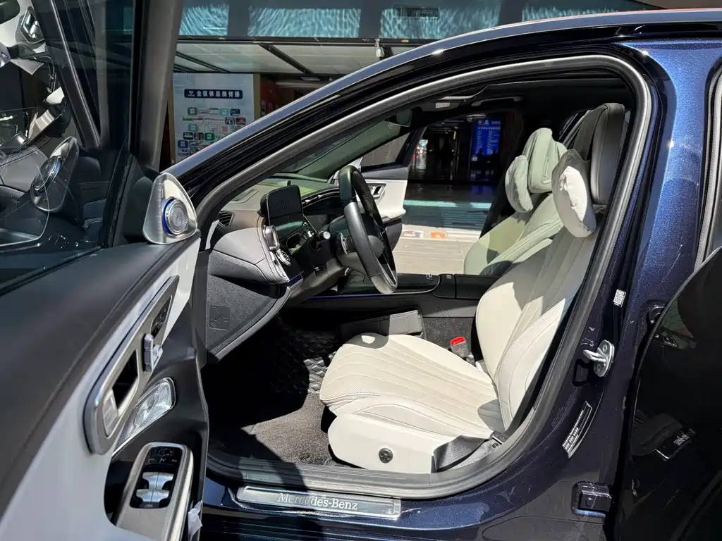 Mercedes-Benz E-Class — миниатюра 4