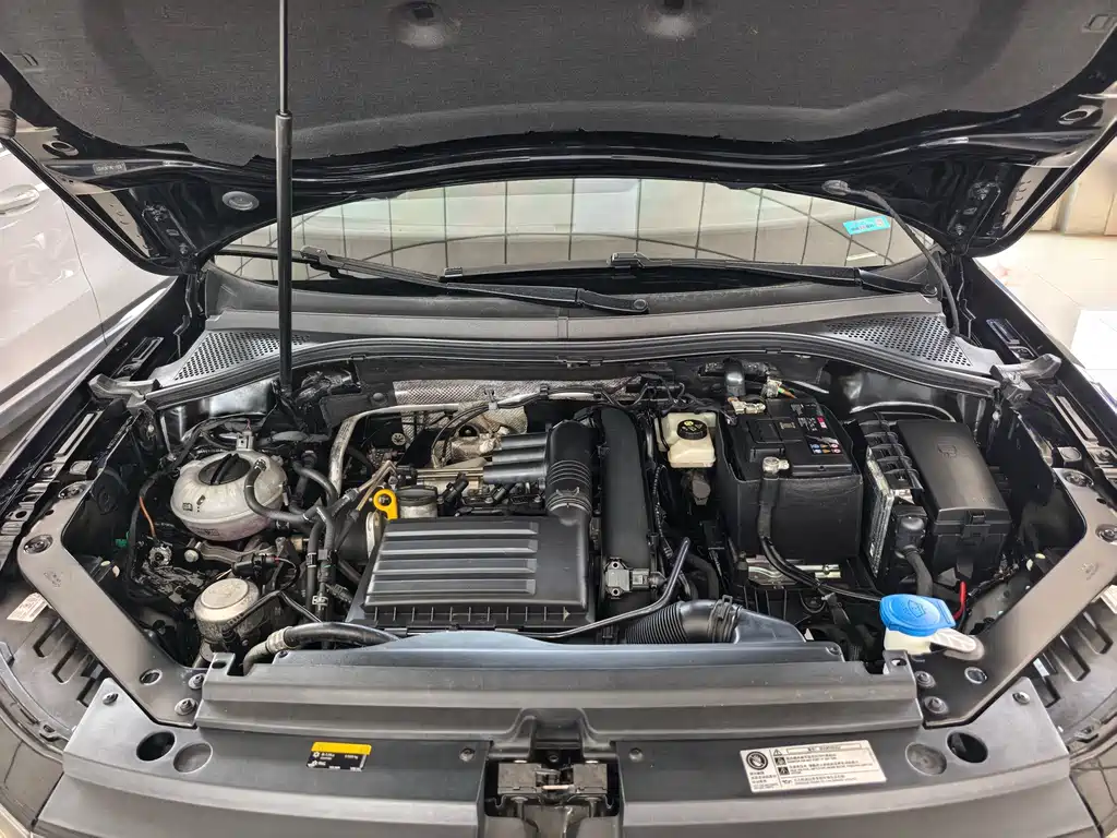 Volkswagen Tiguan L — миниатюра 13