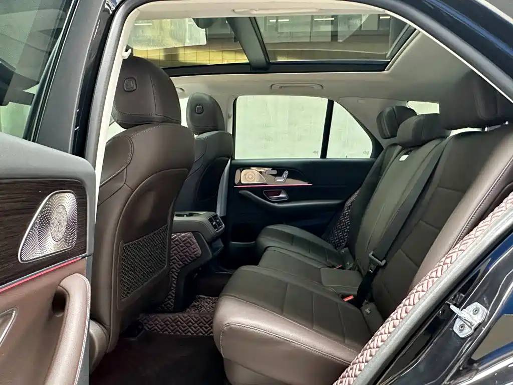 Mercedes-Benz GLE (Import) — миниатюра 10
