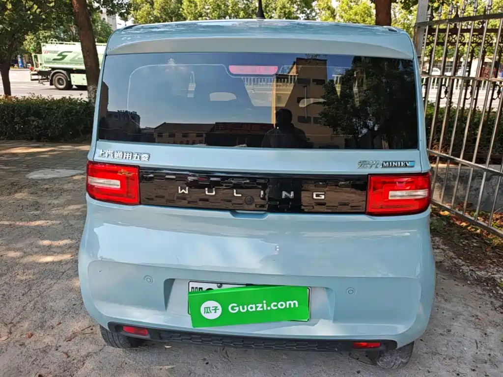 Wuling MINIEV — миниатюра 6