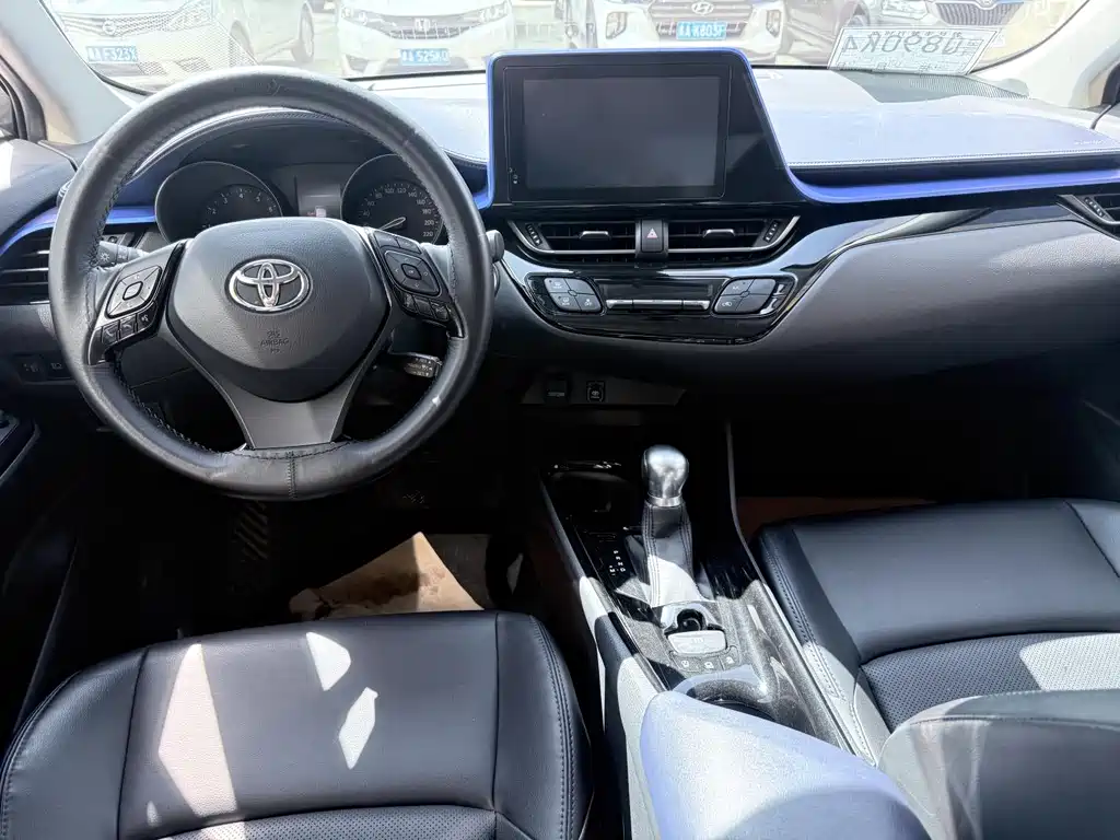 TOYOTA C HR