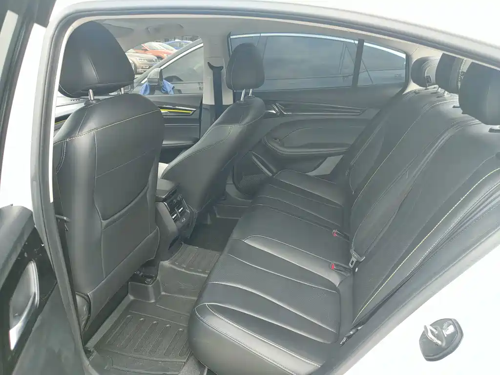 Roewe i5 — миниатюра 7