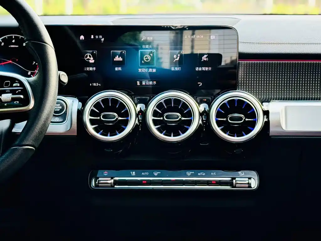 Mercedes-Benz GLB — миниатюра 7