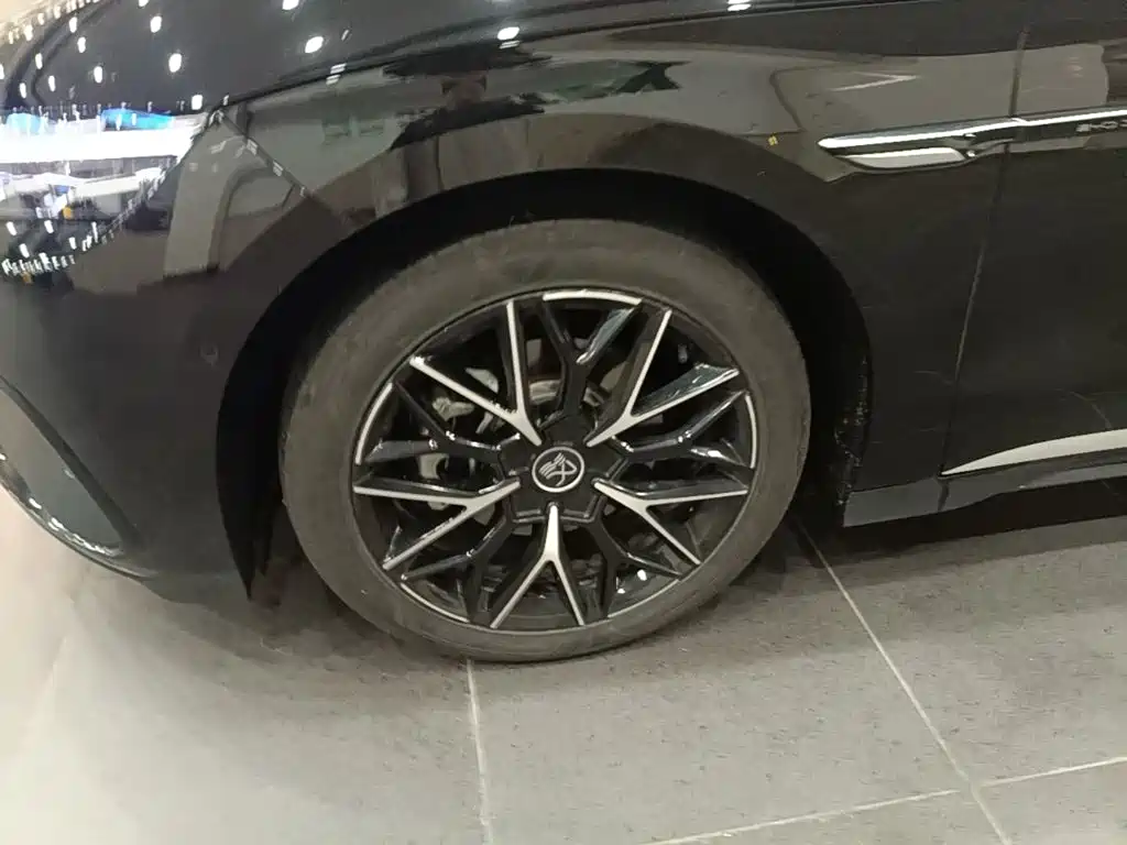 BYD Han — миниатюра 23