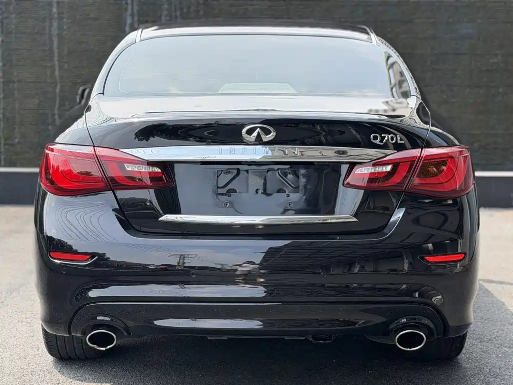 Infiniti Q70 — миниатюра 8