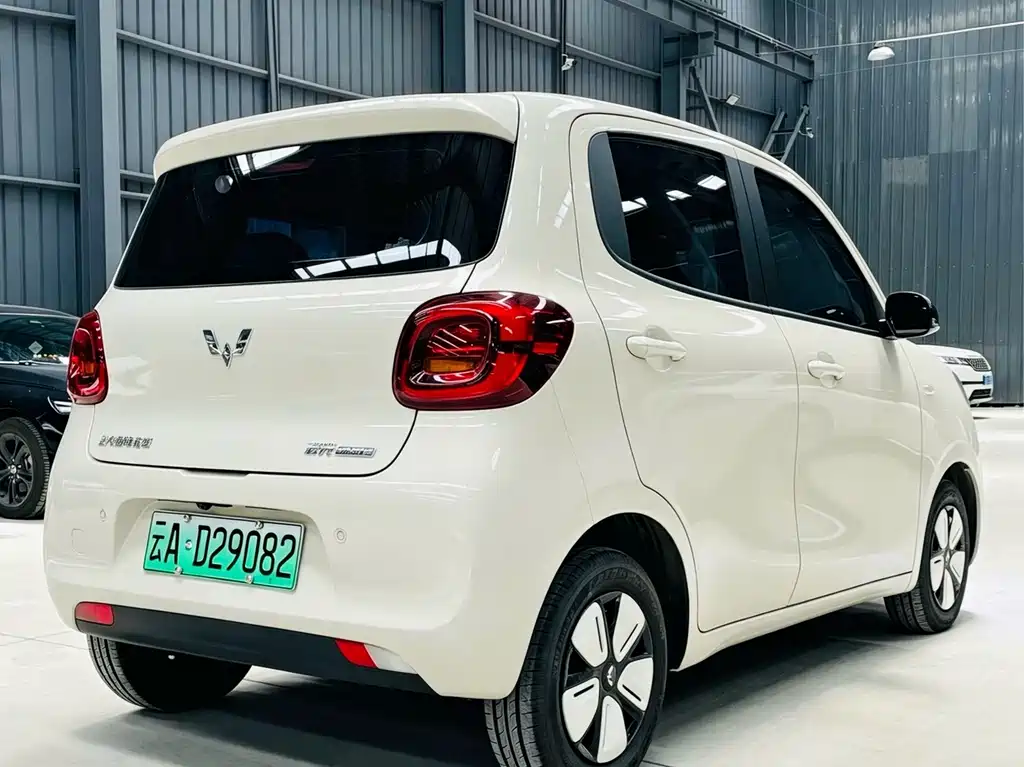 Wuling MINIEV — миниатюра 4