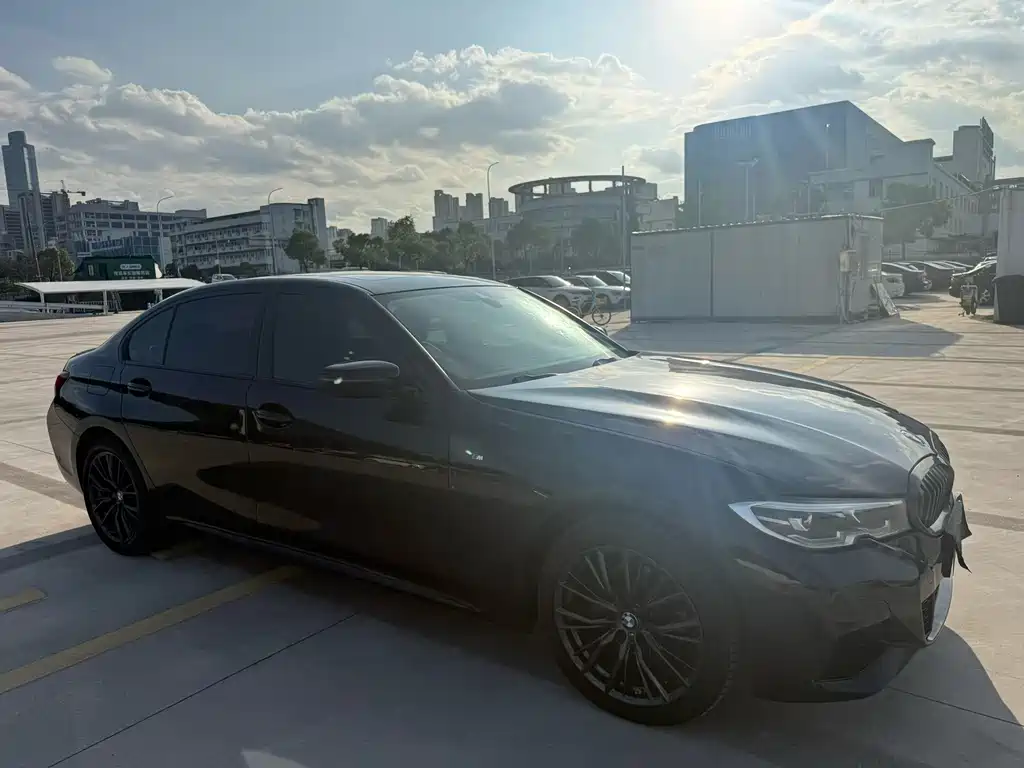 BMW 3 Series — миниатюра 3