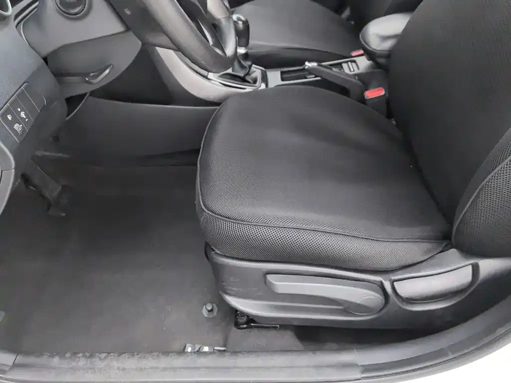 Hyundai Elantra Langdong — миниатюра 20