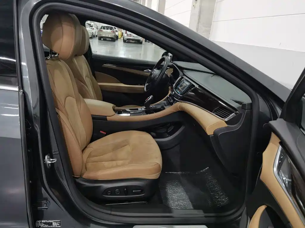 Buick LaCrosse — миниатюра 23