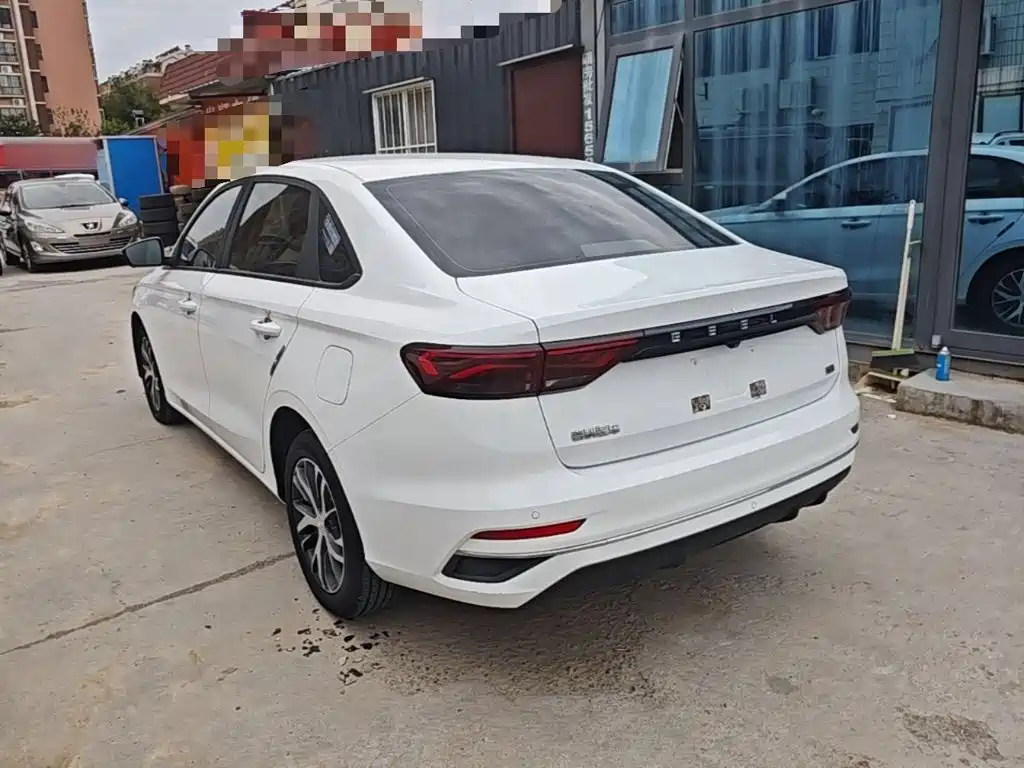 Geely Emgrand — миниатюра 5