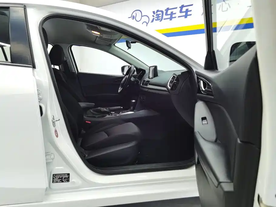Mazda 3 Axela — миниатюра 8