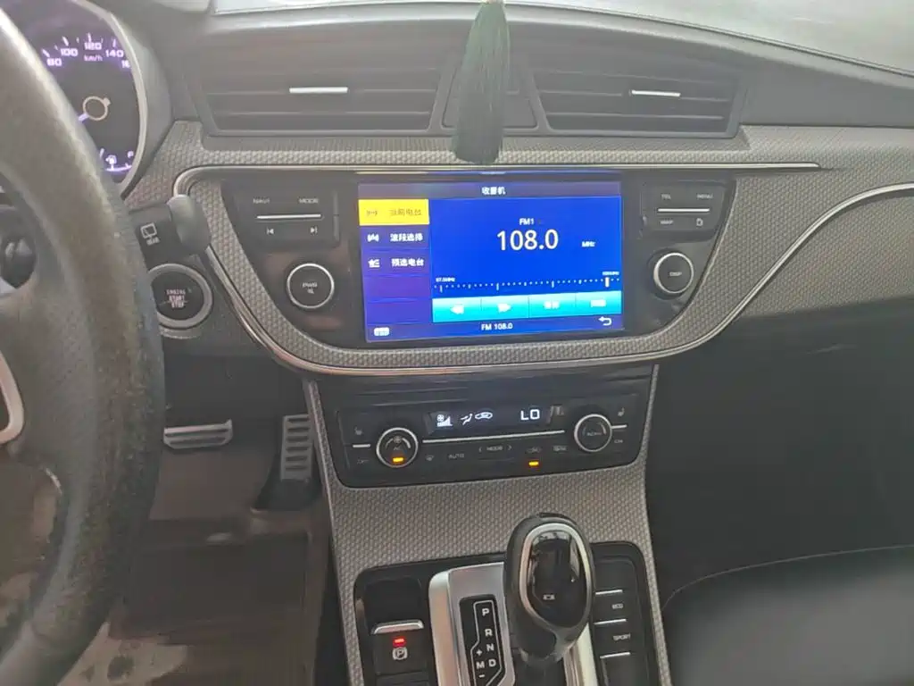 Geely Emgrand GS — миниатюра 13
