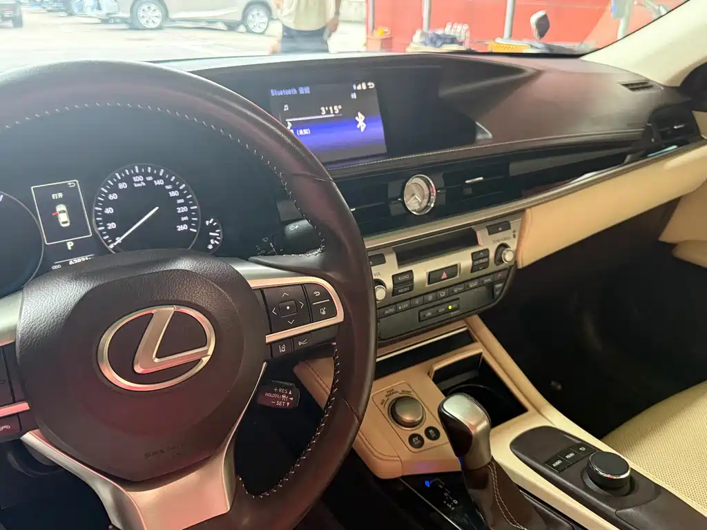 Lexus ES — миниатюра 21