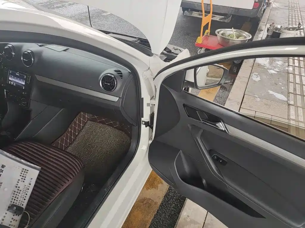 Volkswagen Jetta — миниатюра 19