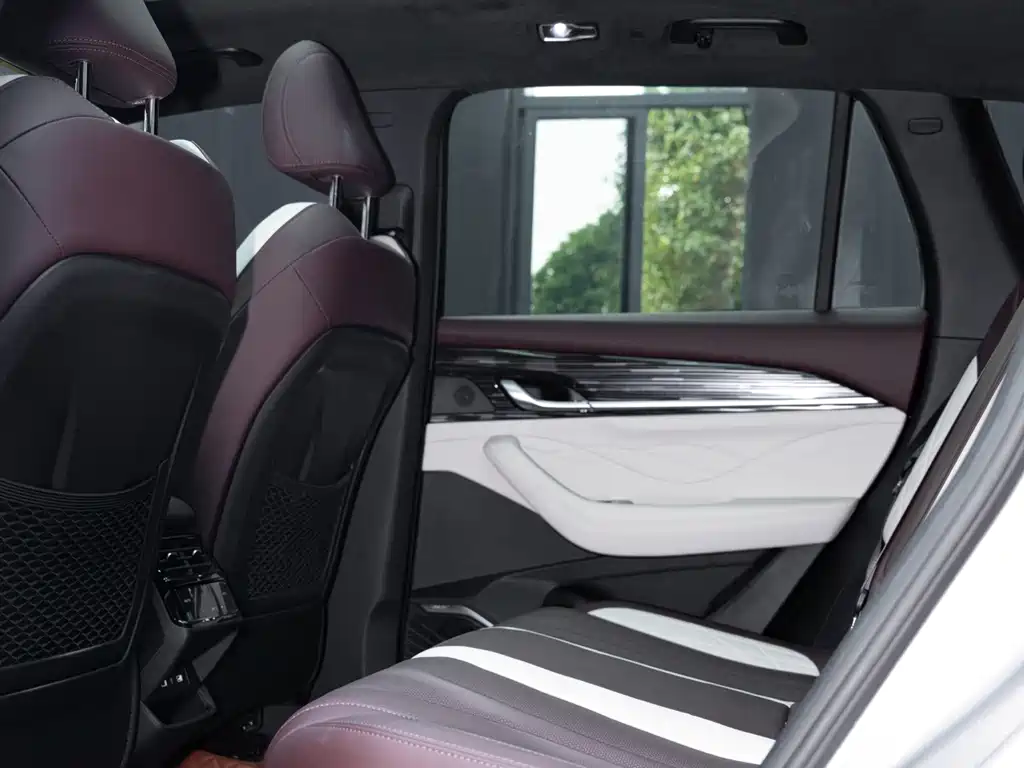 Geely Xingyue L — миниатюра 12